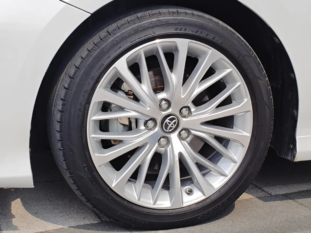 2019 Toyota Camry 2.5L 209HP L4 8AT,autocango,china used car exporter,china ev exporter,chinese used car exporter,chinese used ev exporter