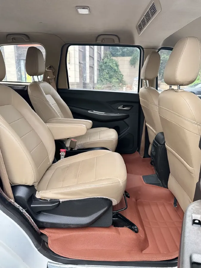 2019 WuLing HongGuang 1.5L 99HP L4 6MT,autocango,china used car exporter,china ev exporter,chinese used car exporter,chinese used ev exporter