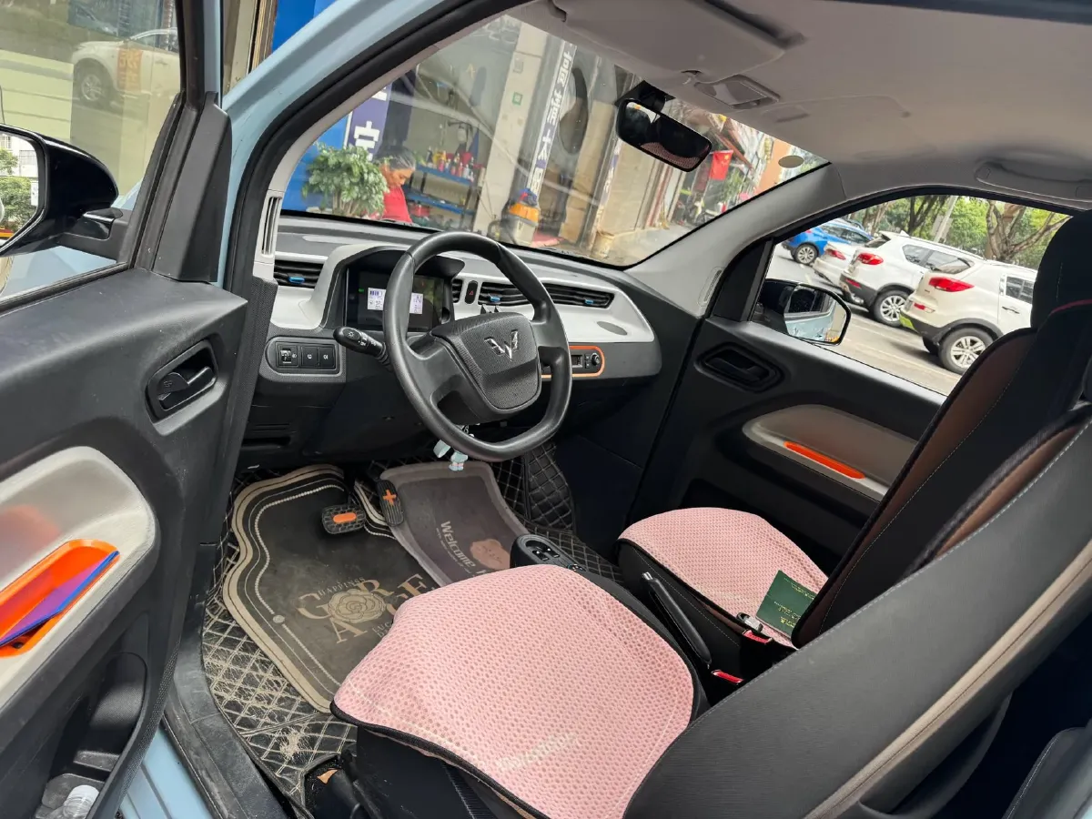 2020 WuLing HongGuang MINI EV BEV 9KWH,autocango,china used car exporter,china ev exporter,chinese used car exporter,chinese used ev exporter