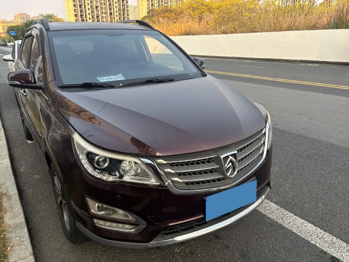 2016 BaoJun 560 1.5T 150HP L4 6MT,autocango,china used car exporter,china ev exporter,chinese used car exporter,chinese used ev exporter