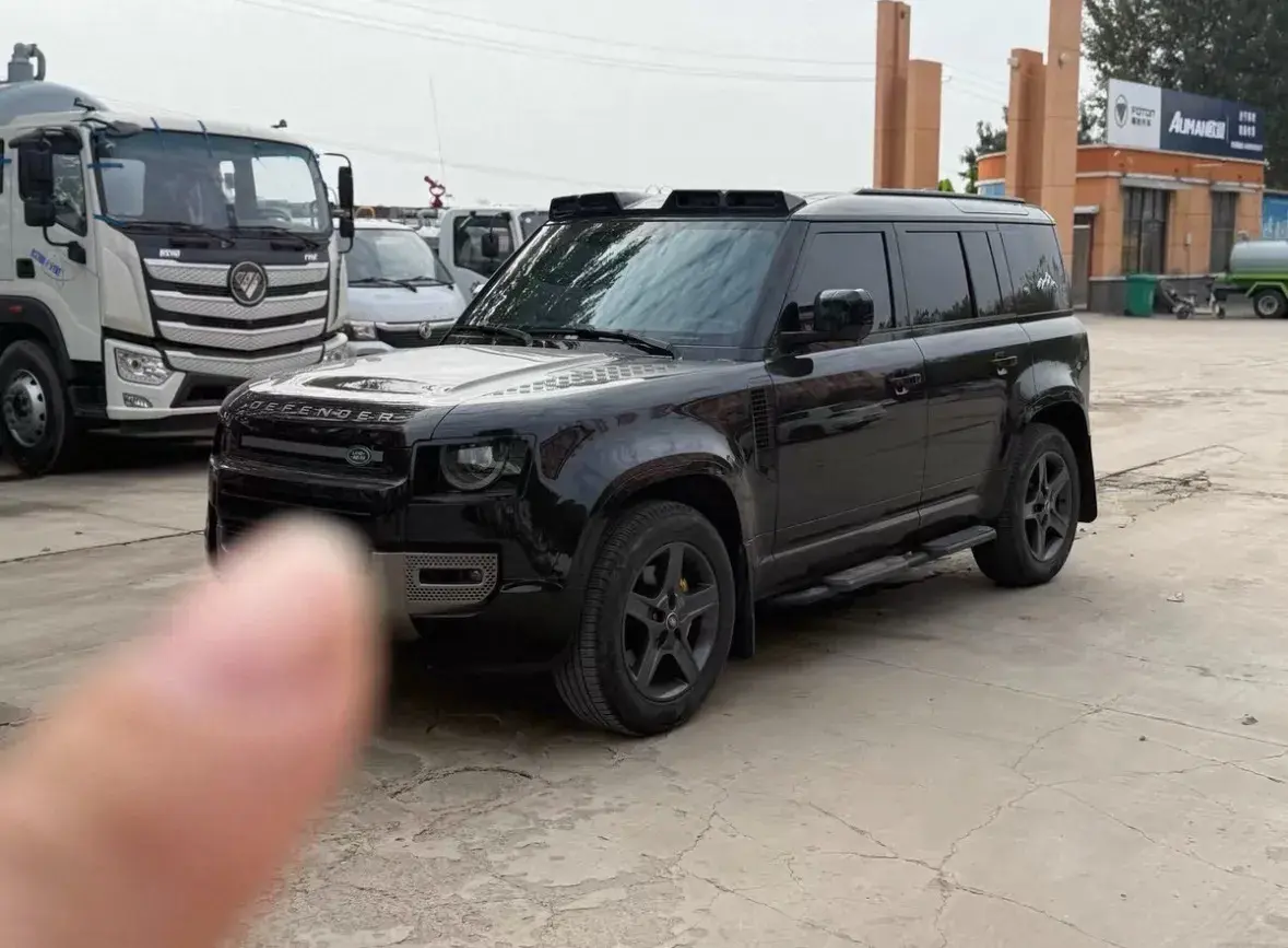 2024 Land Rover Defender 3.0T 400HP L6 8AT