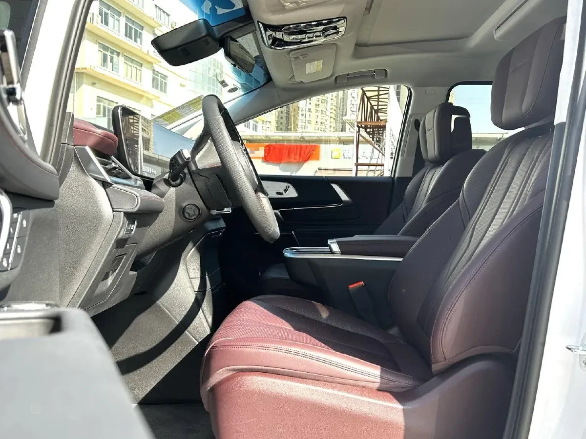 2025 Buick Century 2.0T 237HP L4 9AT,autocango,china used car exporter,china ev exporter,chinese used car exporter,chinese used ev exporter