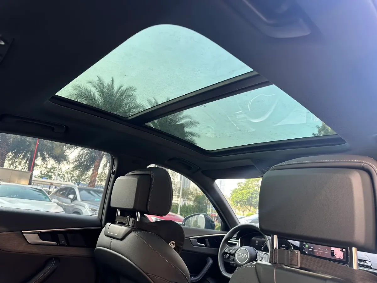 2023 Audi A4L 2.0T 190HP L4 7DCT,autocango,china used car exporter,china ev exporter,chinese used car exporter,chinese used ev exporter