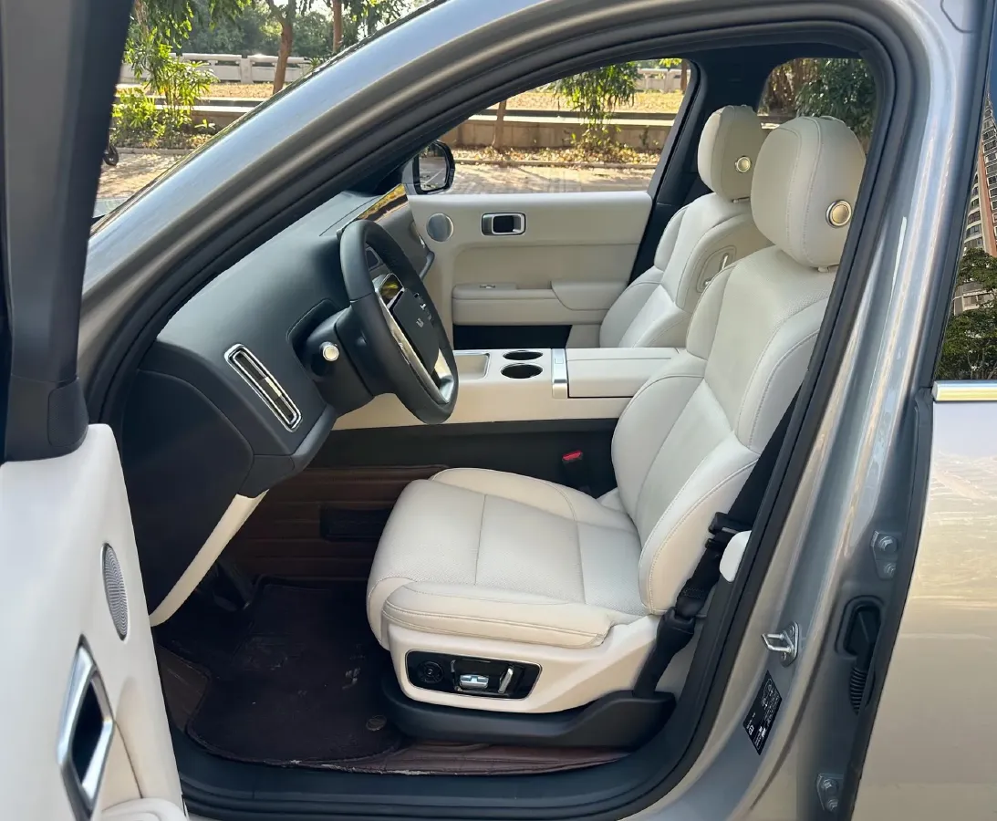 2023 Li L7 Range Extended 154HP REEV 40.9KWH,autocango,china used car exporter,china ev exporter,chinese used car exporter,chinese used ev exporter