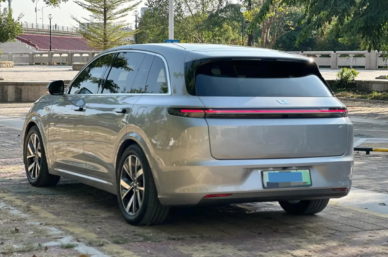 2023 Li L7 Range Extended 154HP REEV 40.9KWH,autocango,china used car exporter,china ev exporter,chinese used car exporter,chinese used ev exporter