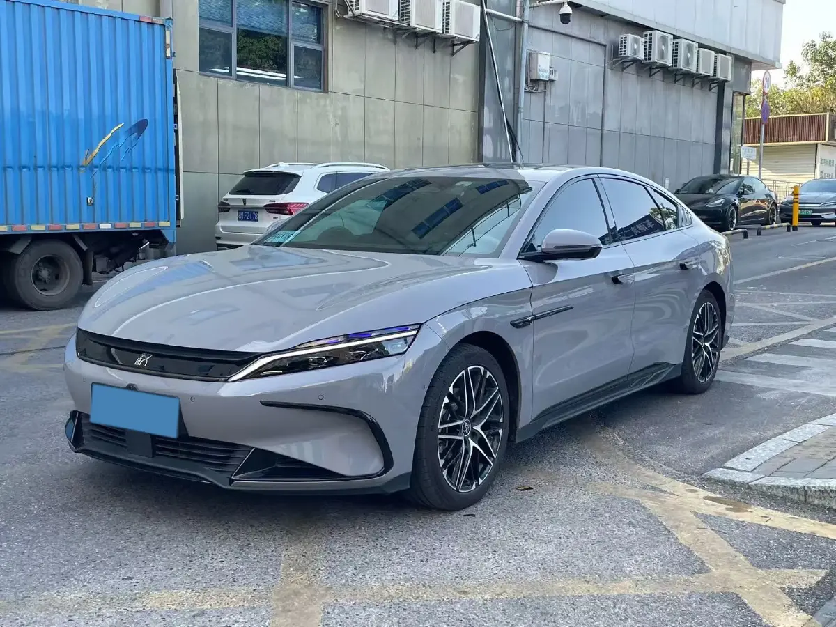 2025 BYD Han BEV 72KWH