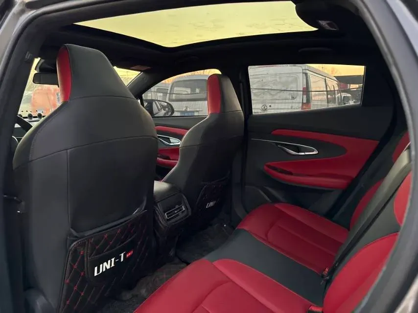 2020 ChangAn UNI-T 1.5T 180HP L4 7DCT,autocango,china used car exporter,china ev exporter,chinese used car exporter,chinese used ev exporter