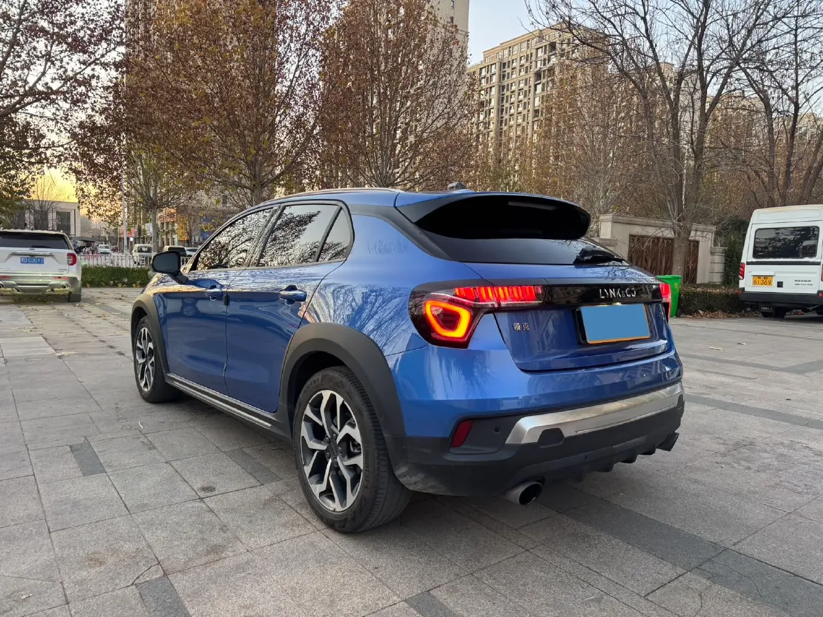 2018 Toyota C-HR 2.0L 171HP L4 CVT,autocango,china used car exporter,china ev exporter,chinese used car exporter,chinese used ev exporter