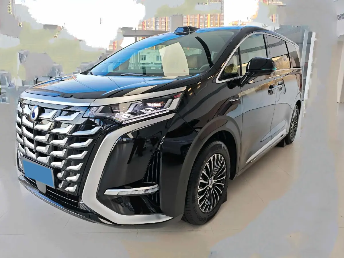 2025 Denza D9 1.5T 156HP L4 E-CVT PHEV 2025 Denza D9 1.5T 156HP L4 E-CVT PHEV