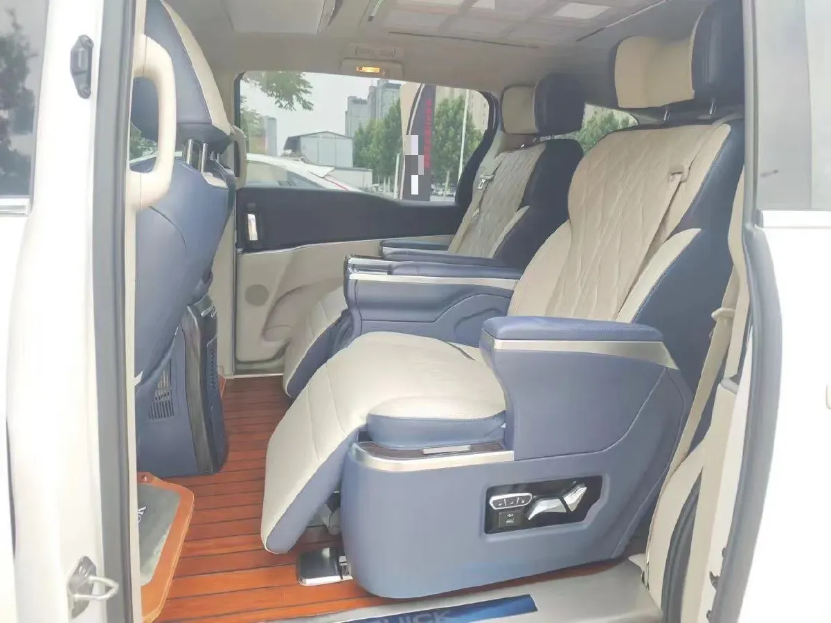 2021 Buick GL8 2.0T 237HP L4 9AT,autocango,china used car exporter,china ev exporter,chinese used car exporter,chinese used ev exporter