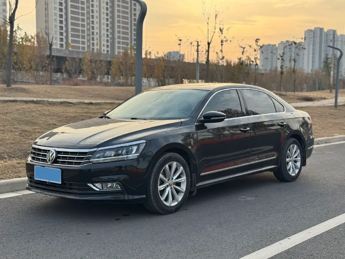 2017 Volkswagen Passat 1.8T 180HP L4 7DCT