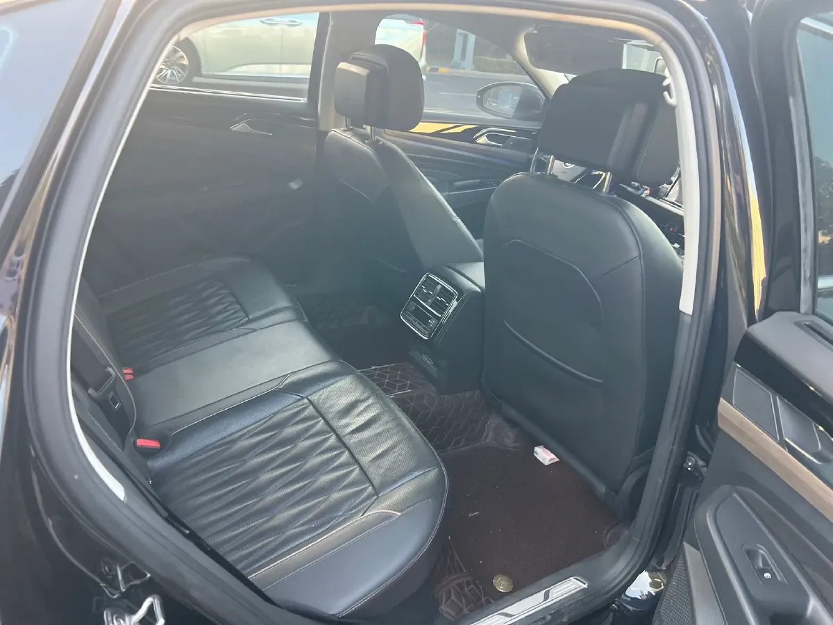 2019 Volvo V40 1.5T 152HP L4 6AT,autocango,china used car exporter,china ev exporter,chinese used car exporter,chinese used ev exporter