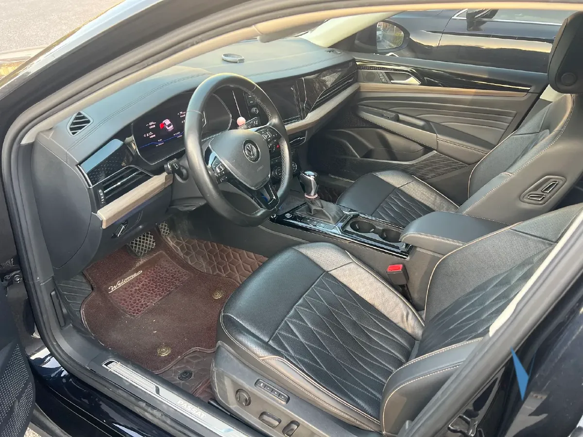 2019 Volvo V40 1.5T 152HP L4 6AT,autocango,china used car exporter,china ev exporter,chinese used car exporter,chinese used ev exporter