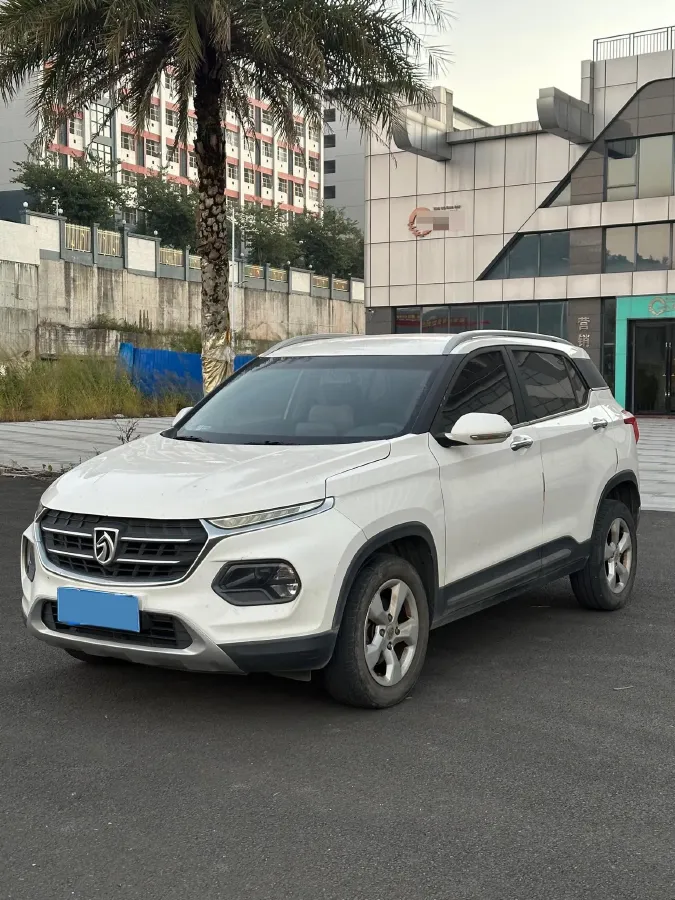 2017 BaoJun 310W 1.5L 105HP L4 6MT,autocango,china used car exporter,china ev exporter,chinese used car exporter,chinese used ev exporter