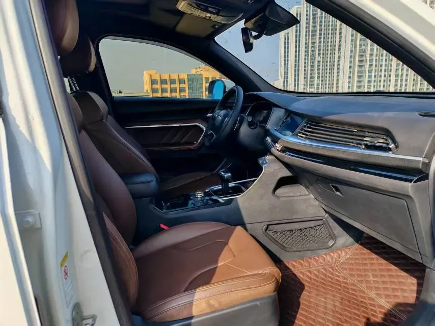 2017 Haval H6 2.0T 197HP L4 7DCT,autocango,china used car exporter,china ev exporter,chinese used car exporter,chinese used ev exporter