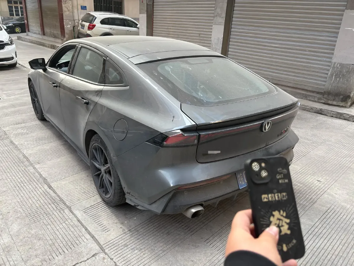 2022 ChangAn UNI-V 1.5T 188HP L4 7DCT,autocango,china used car exporter,china ev exporter,chinese used car exporter,chinese used ev exporter