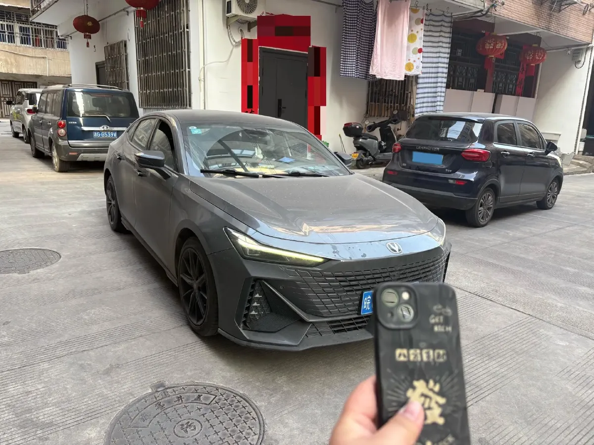 2022 ChangAn UNI-V 1.5T 188HP L4 7DCT,autocango,china used car exporter,china ev exporter,chinese used car exporter,chinese used ev exporter