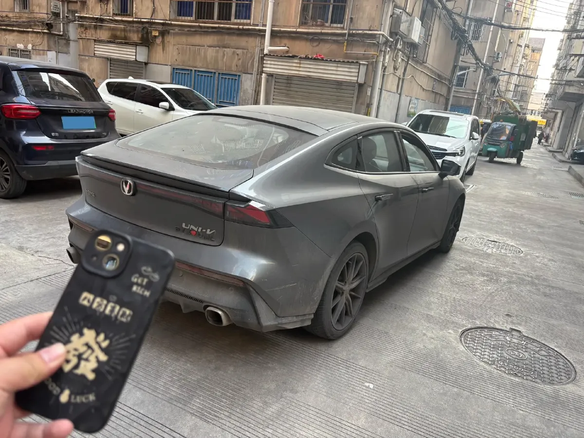 2022 ChangAn UNI-V 1.5T 188HP L4 7DCT,autocango,china used car exporter,china ev exporter,chinese used car exporter,chinese used ev exporter