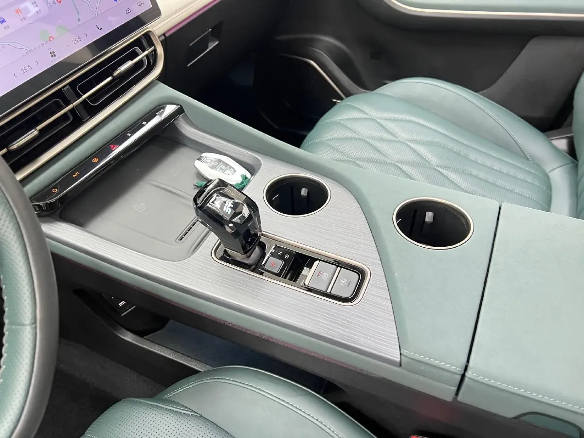 2023 Chery Tiggo 9 2.0T 261HP L4 8AT,autocango,china used car exporter,china ev exporter,chinese used car exporter,chinese used ev exporter