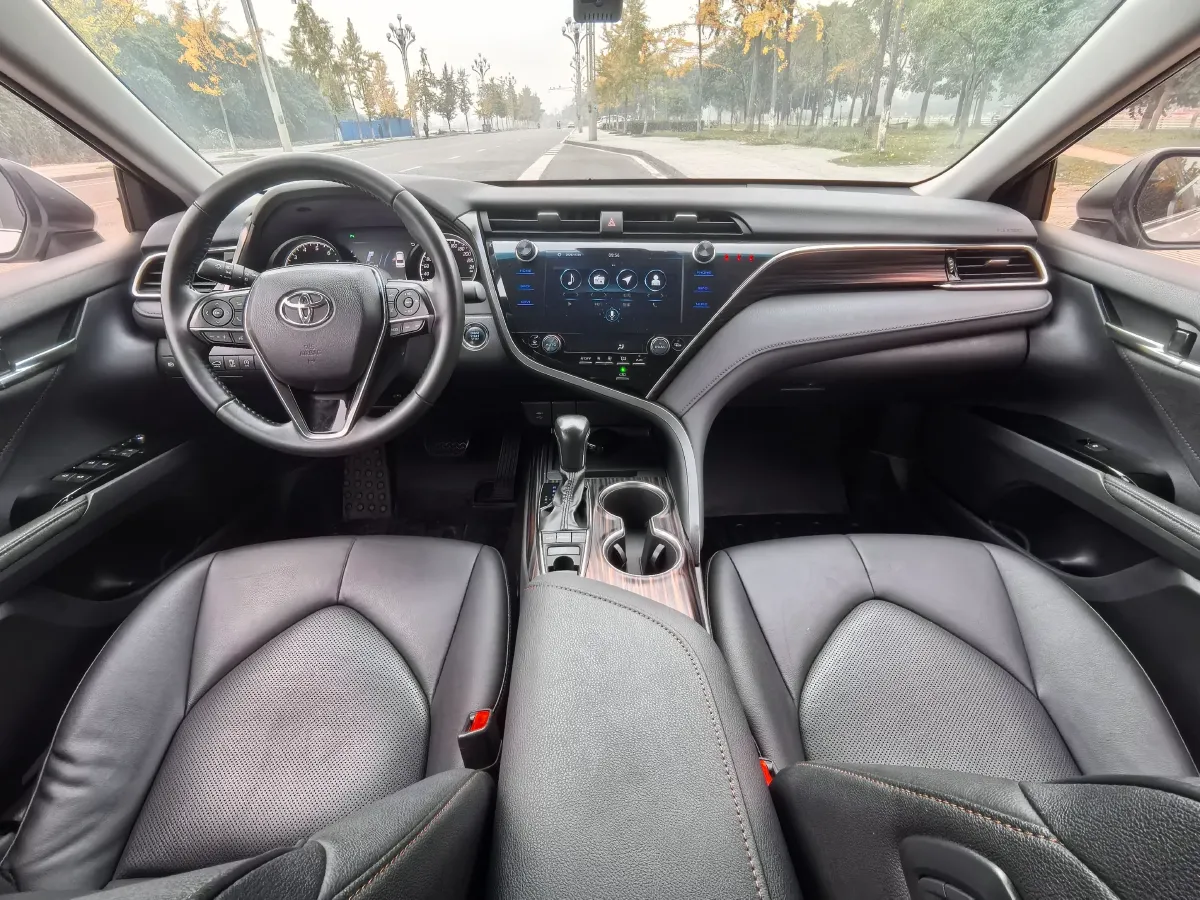 2019 Toyota Camry 2.5L 209HP L4 8AT,autocango,china used car exporter,china ev exporter,chinese used car exporter,chinese used ev exporter