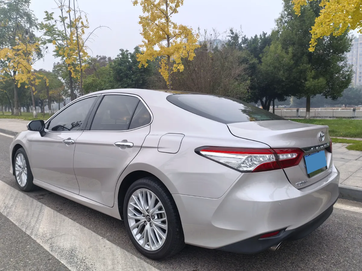 2019 Toyota Camry 2.5L 209HP L4 8AT,autocango,china used car exporter,china ev exporter,chinese used car exporter,chinese used ev exporter