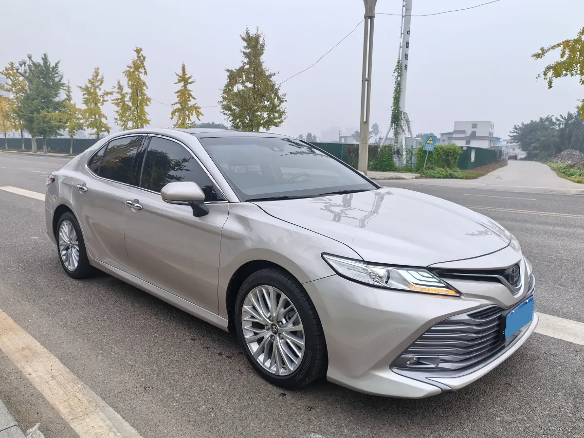 2019 Toyota Camry 2.5L 209HP L4 8AT,autocango,china used car exporter,china ev exporter,chinese used car exporter,chinese used ev exporter