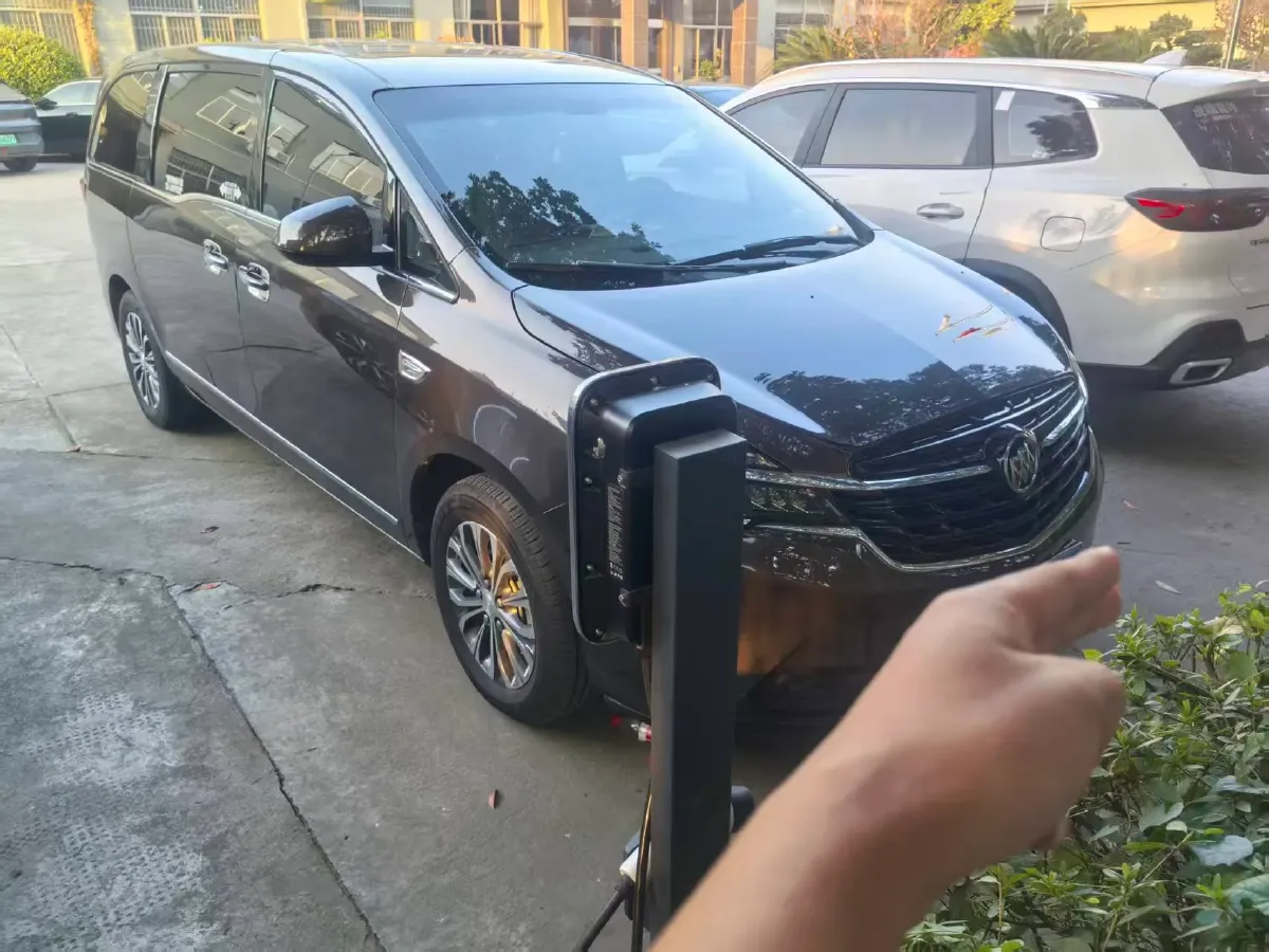 2020 Buick GL8 2.0T 237HP L4 9AT,autocango,china used car exporter,china ev exporter,chinese used car exporter,chinese used ev exporter