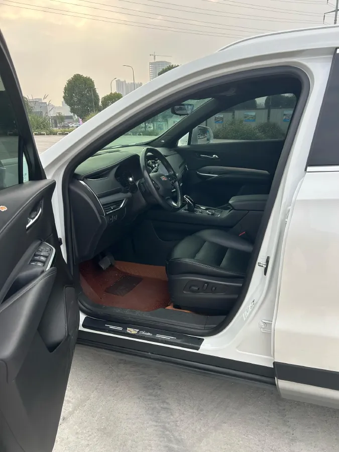 2020 Cadillac XT4 2.0T 241HP L4 9AT,autocango,china used car exporter,china ev exporter,chinese used car exporter,chinese used ev exporter