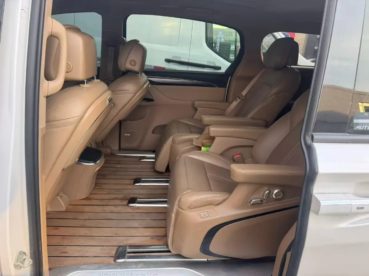 2020 Buick GL8 2.0T 237HP L4 9AT,autocango,china used car exporter,china ev exporter,chinese used car exporter,chinese used ev exporter