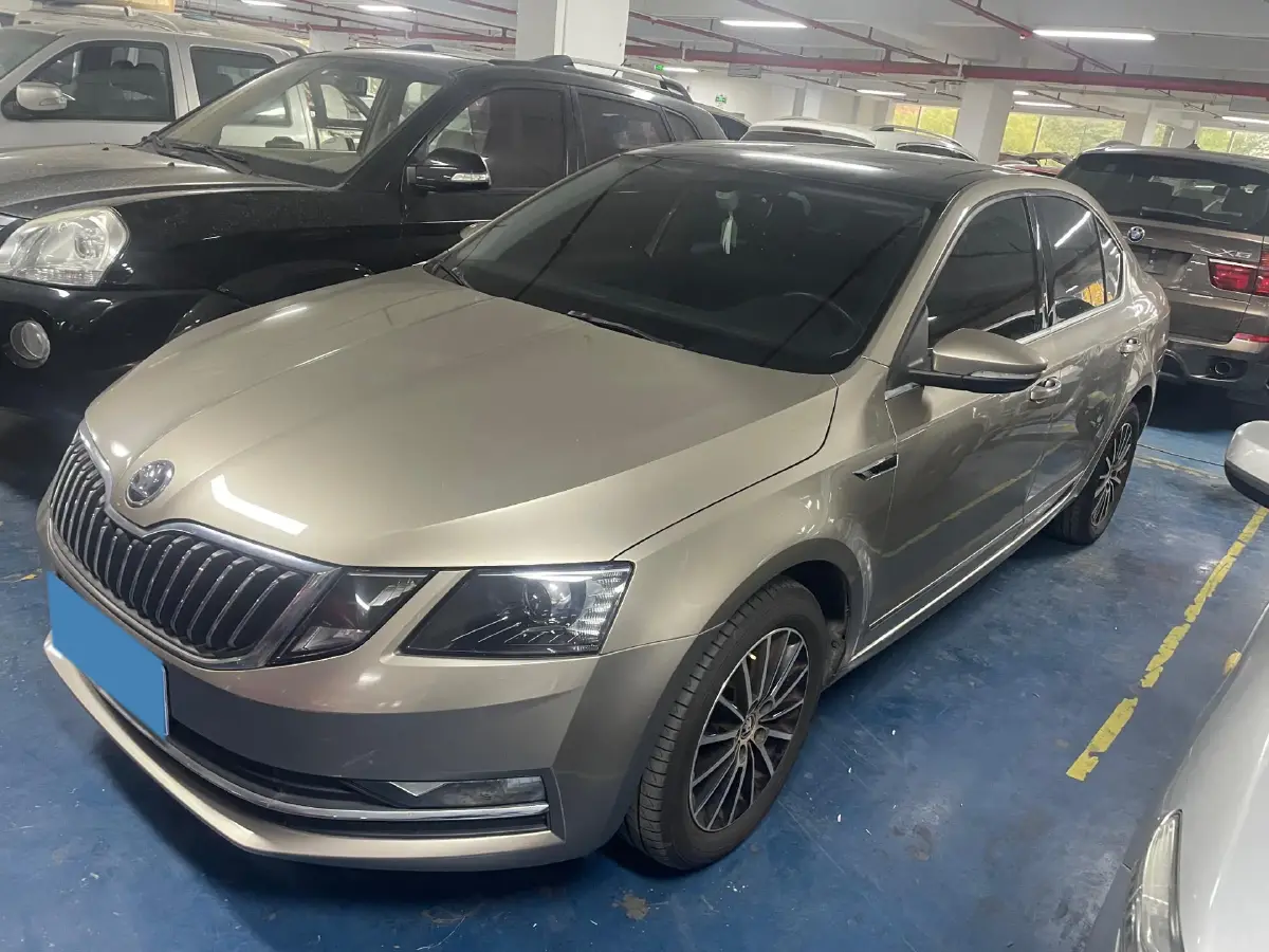 2018 Skoda Octavia 1.6L 110HP L4 6AT