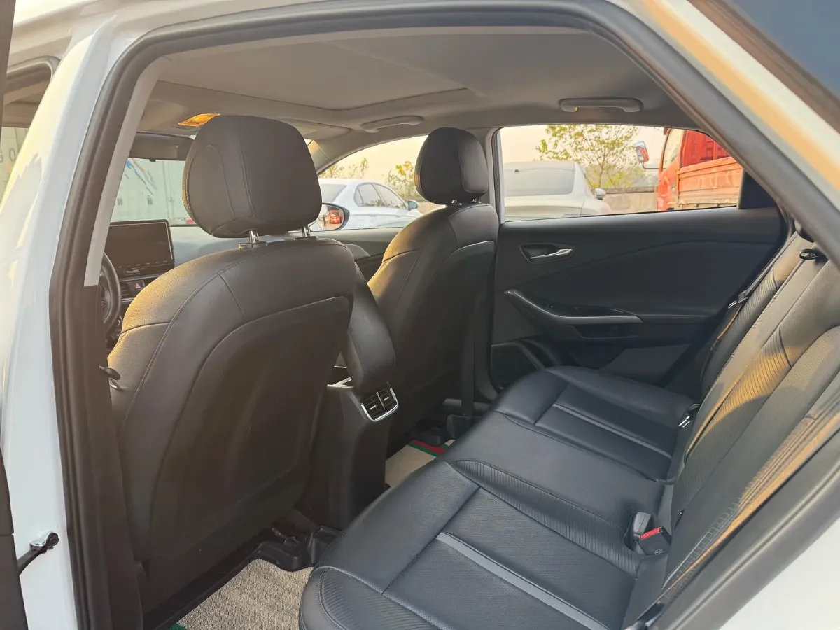 2021 Hyundai La Festa 1.6T 204HP L4 7DCT,autocango,china used car exporter,china ev exporter,chinese used car exporter,chinese used ev exporter