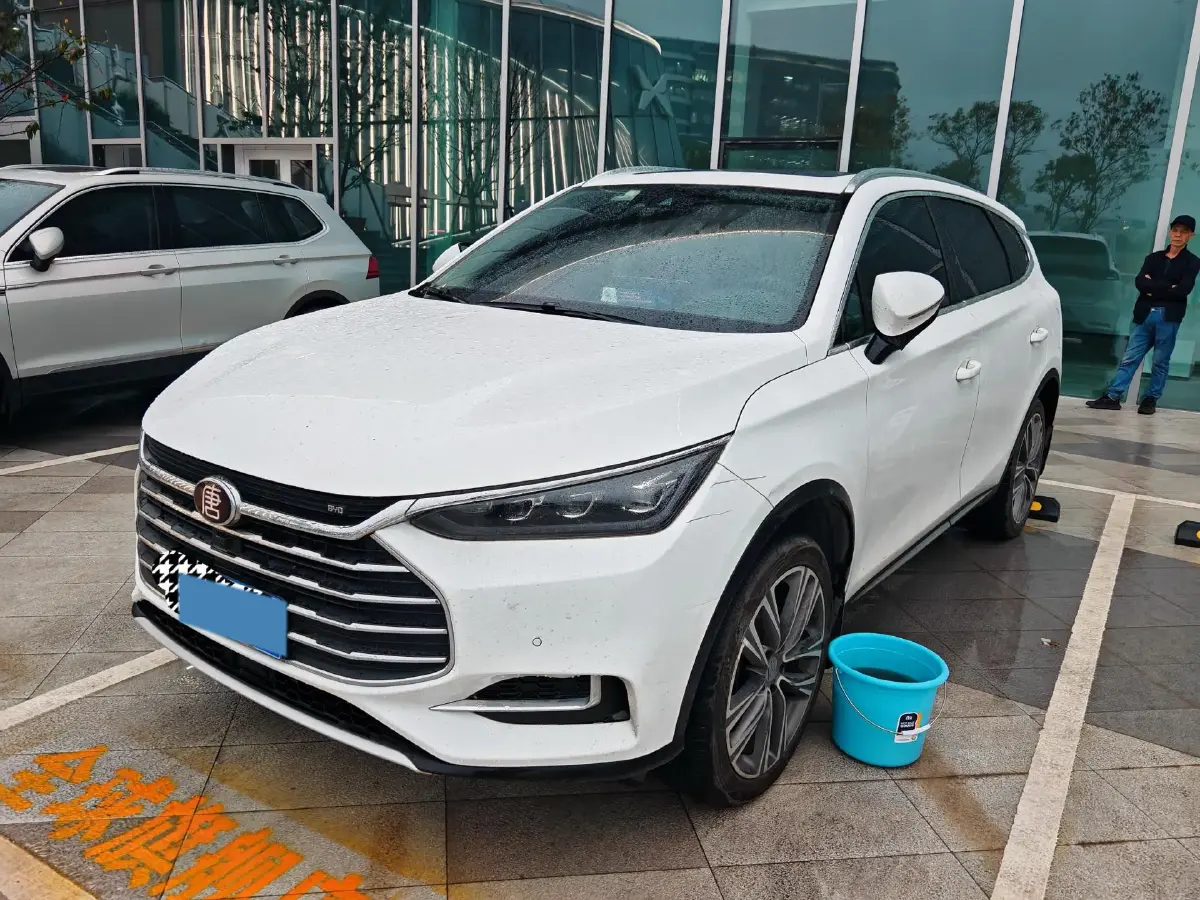 2018 BYD Tang 2.0T 205HP L4 6AT