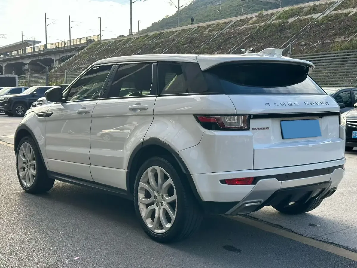 2018 Land Rover Range Rover Evoque 2.0T 241HP L4 9AT,autocango,china used car exporter,china ev exporter,chinese used car exporter,chinese used ev exporter