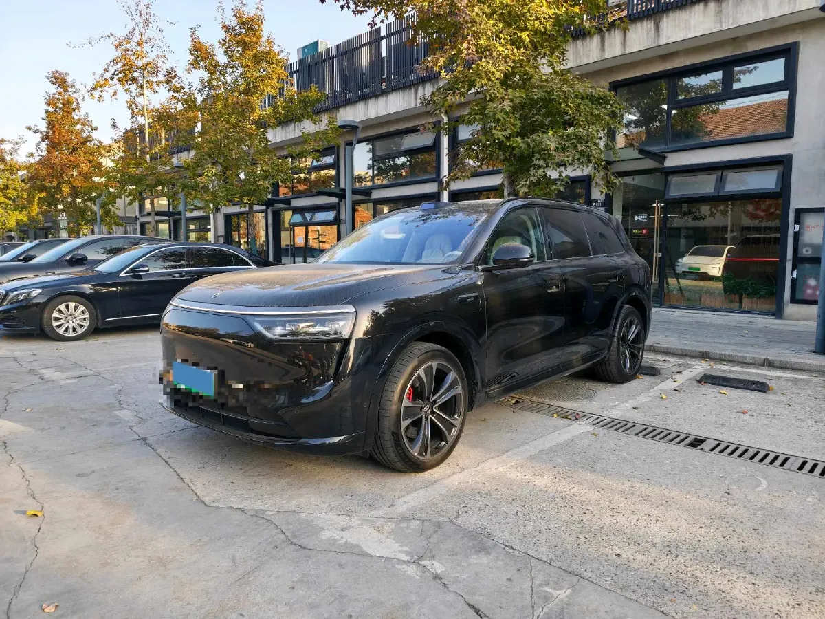 2025 AITO AITO M8 REEV 160HP REEV 37KWH,autocango,china used car exporter,china ev exporter,chinese used car exporter,chinese used ev exporter