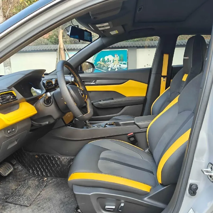 2023 DongFeng Aeolus YiXuan 1.5T 197HP L4 6DCT,autocango,china used car exporter,china ev exporter,chinese used car exporter,chinese used ev exporter