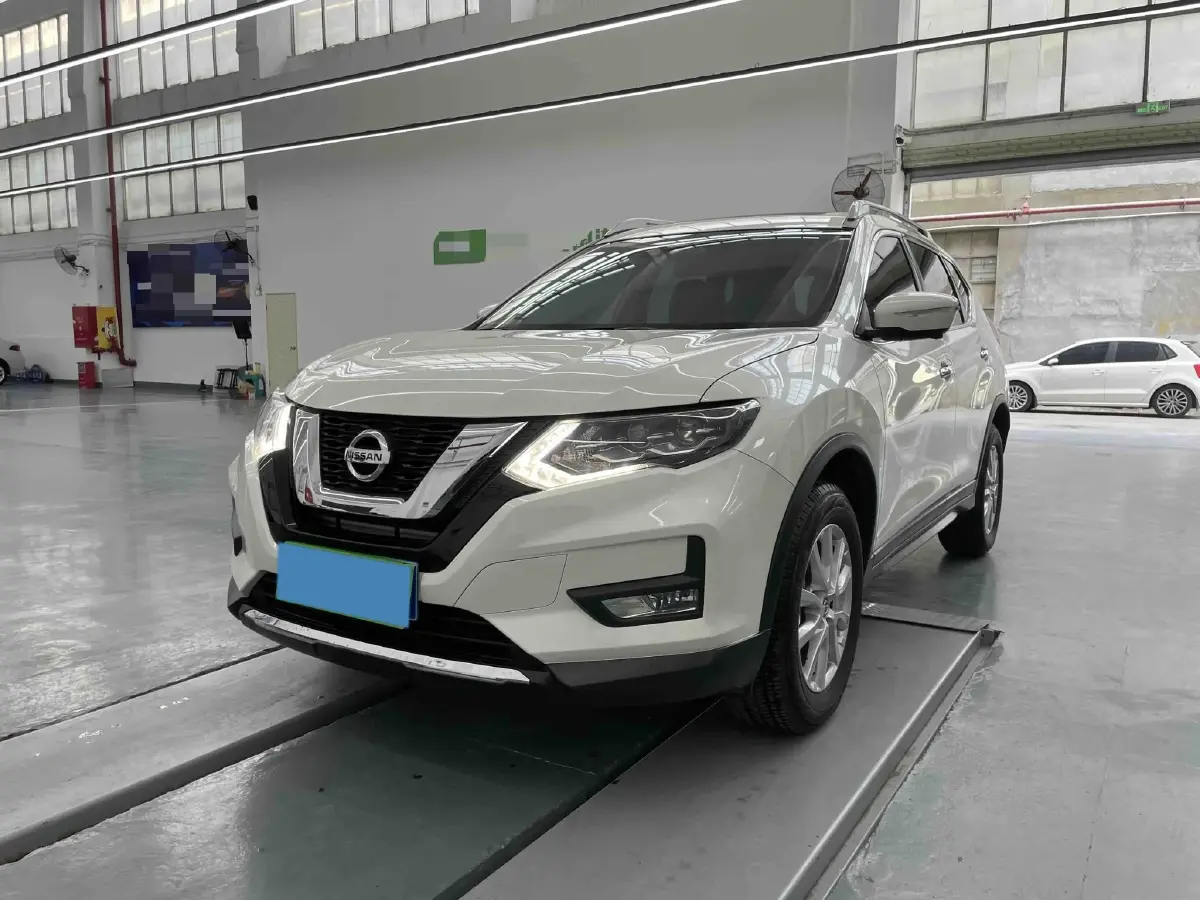 2022 Nissan X-Trail 2.0L 151HP L4 CVT