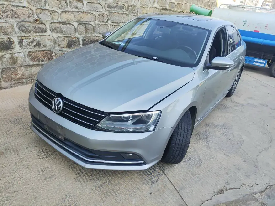 2017 Volkswagen Sagitar 1.6L 110HP L4 6AT