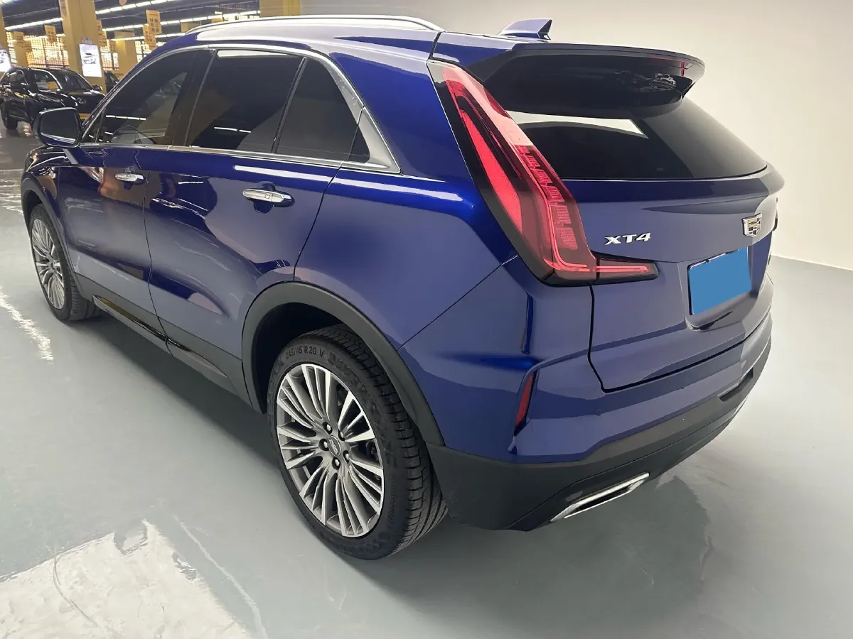 2024 Cadillac XT4 2.0T 237HP L4 9AT,autocango,china used car exporter,china ev exporter,chinese used car exporter,chinese used ev exporter