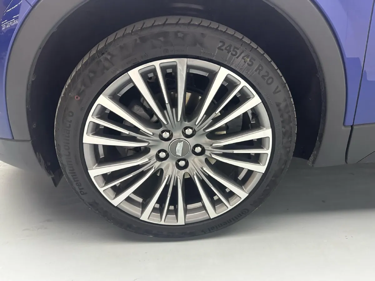 2024 Cadillac XT4 2.0T 237HP L4 9AT,autocango,china used car exporter,china ev exporter,chinese used car exporter,chinese used ev exporter