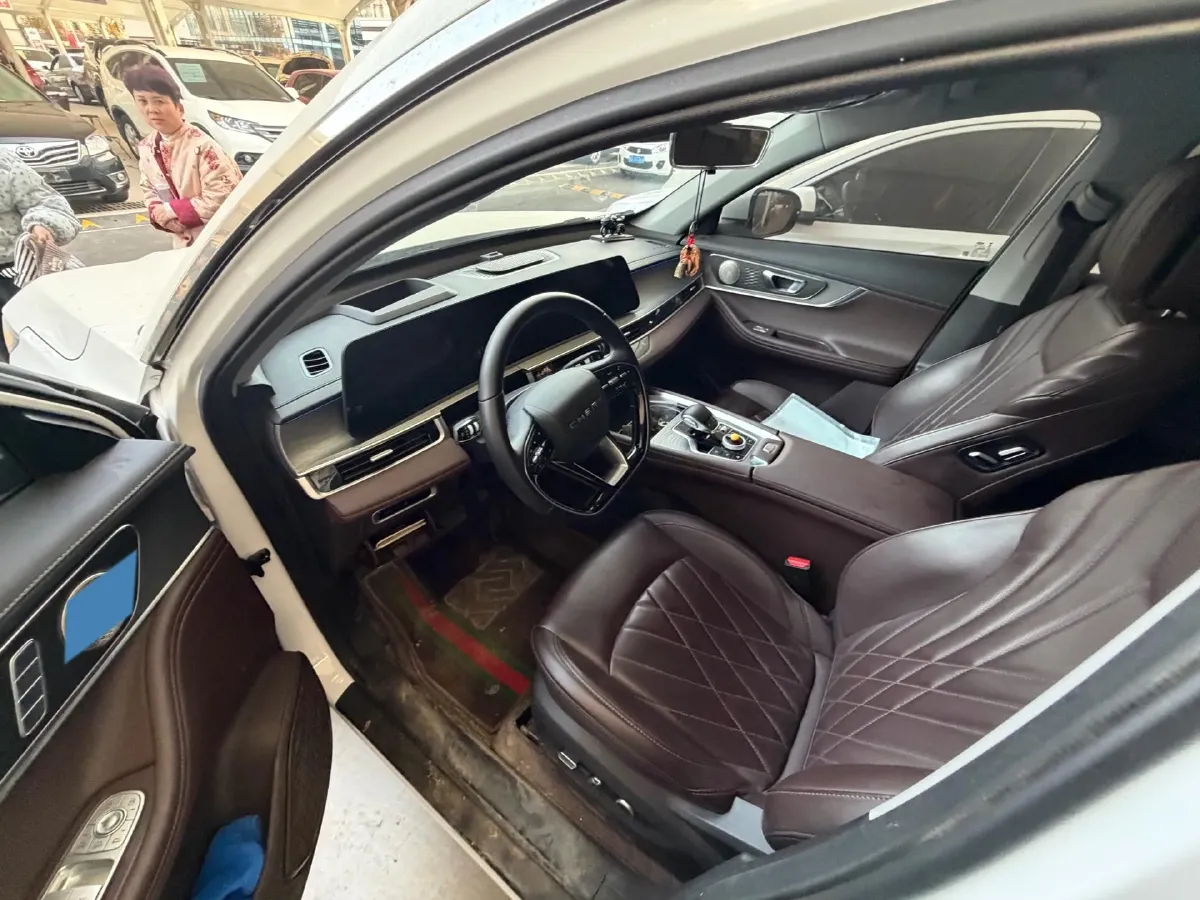 2024 Chery Tiggo 8 PRO 2.0T 254HP L4 7DCT,autocango,china used car exporter,china ev exporter,chinese used car exporter,chinese used ev exporter