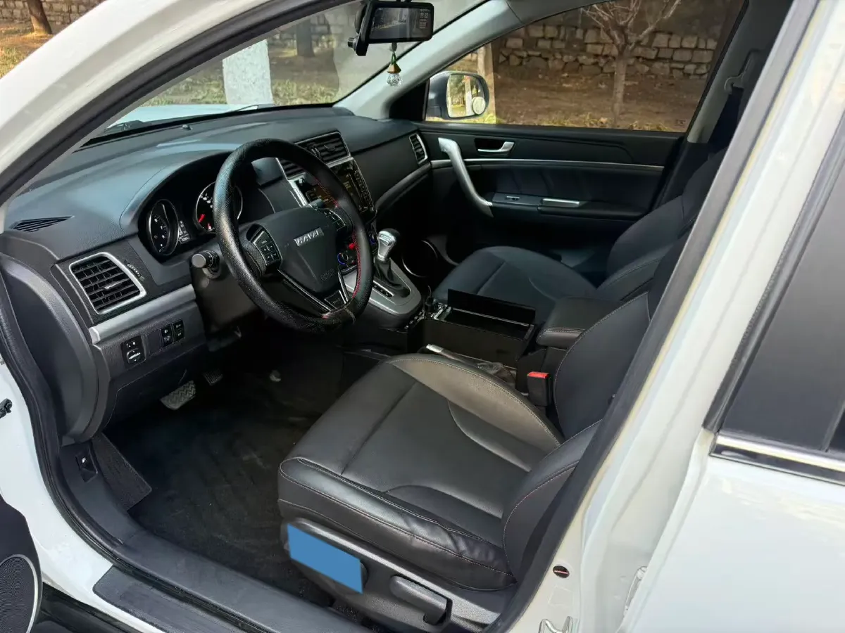 2019 Haval M6 1.5T 150HP L4 7DCT,autocango,china used car exporter,china ev exporter,chinese used car exporter,chinese used ev exporter