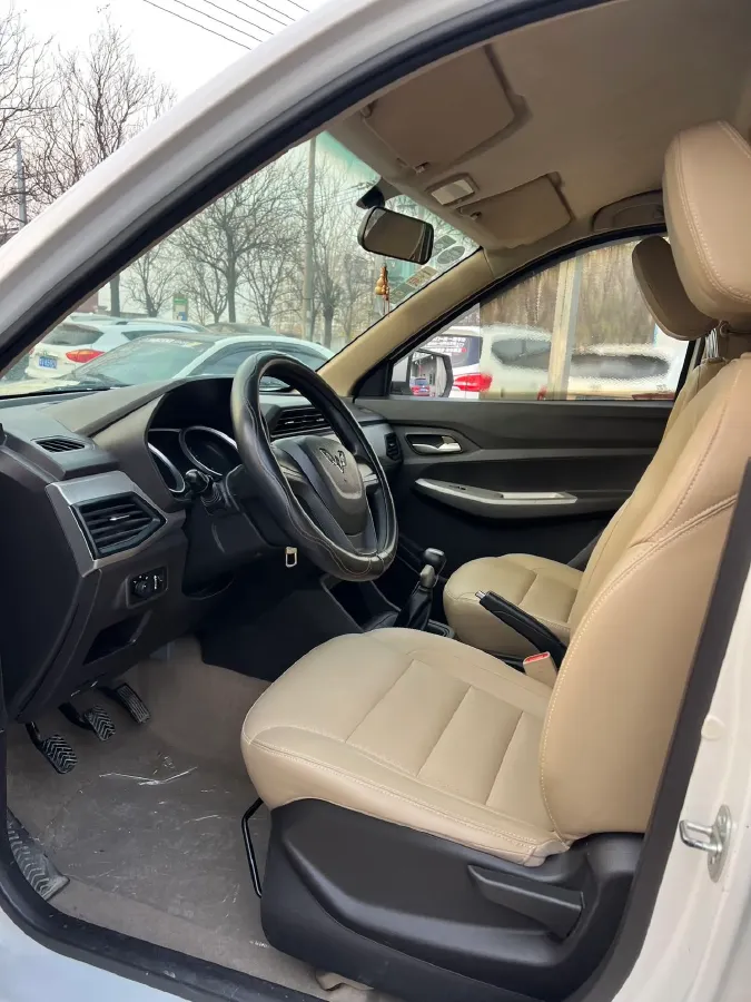 2018 WuLing HongGuang 1.5L 105HP L4 5MT,autocango,china used car exporter,china ev exporter,chinese used car exporter,chinese used ev exporter