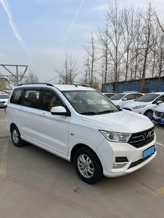 2018 WuLing HongGuang 1.5L 105HP L4 5MT,autocango,china used car exporter,china ev exporter,chinese used car exporter,chinese used ev exporter