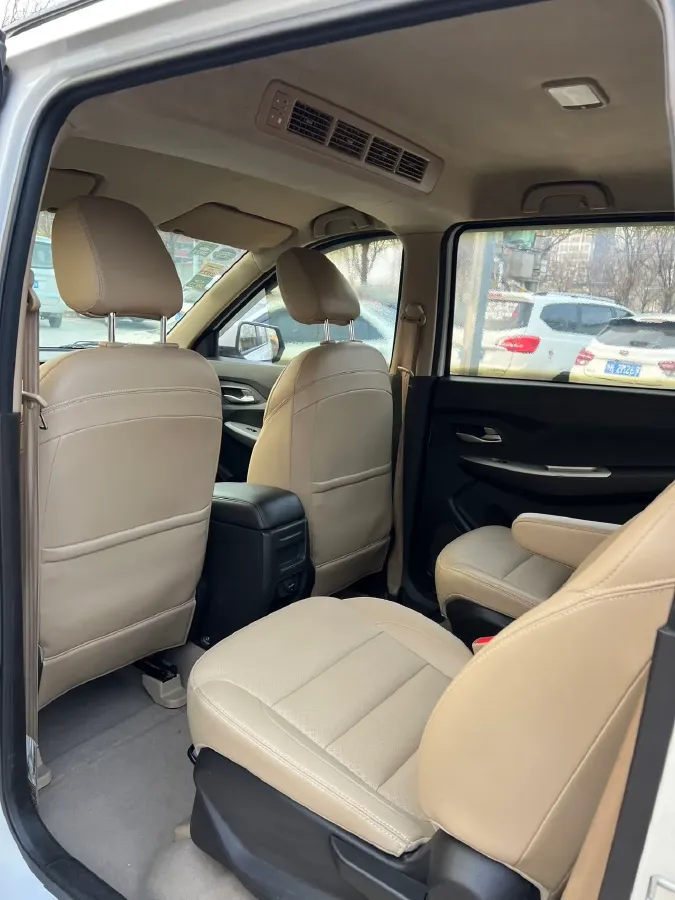 2018 WuLing HongGuang 1.5L 105HP L4 5MT,autocango,china used car exporter,china ev exporter,chinese used car exporter,chinese used ev exporter