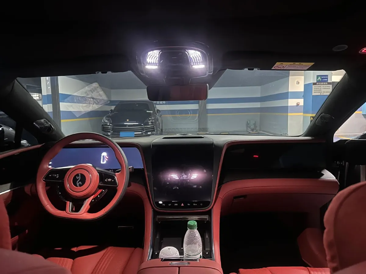 2025 YangWang U7 2.0T 245HP H4 E-CVT PHEV,autocango,china used car exporter,china ev exporter,chinese used car exporter,chinese used ev exporter