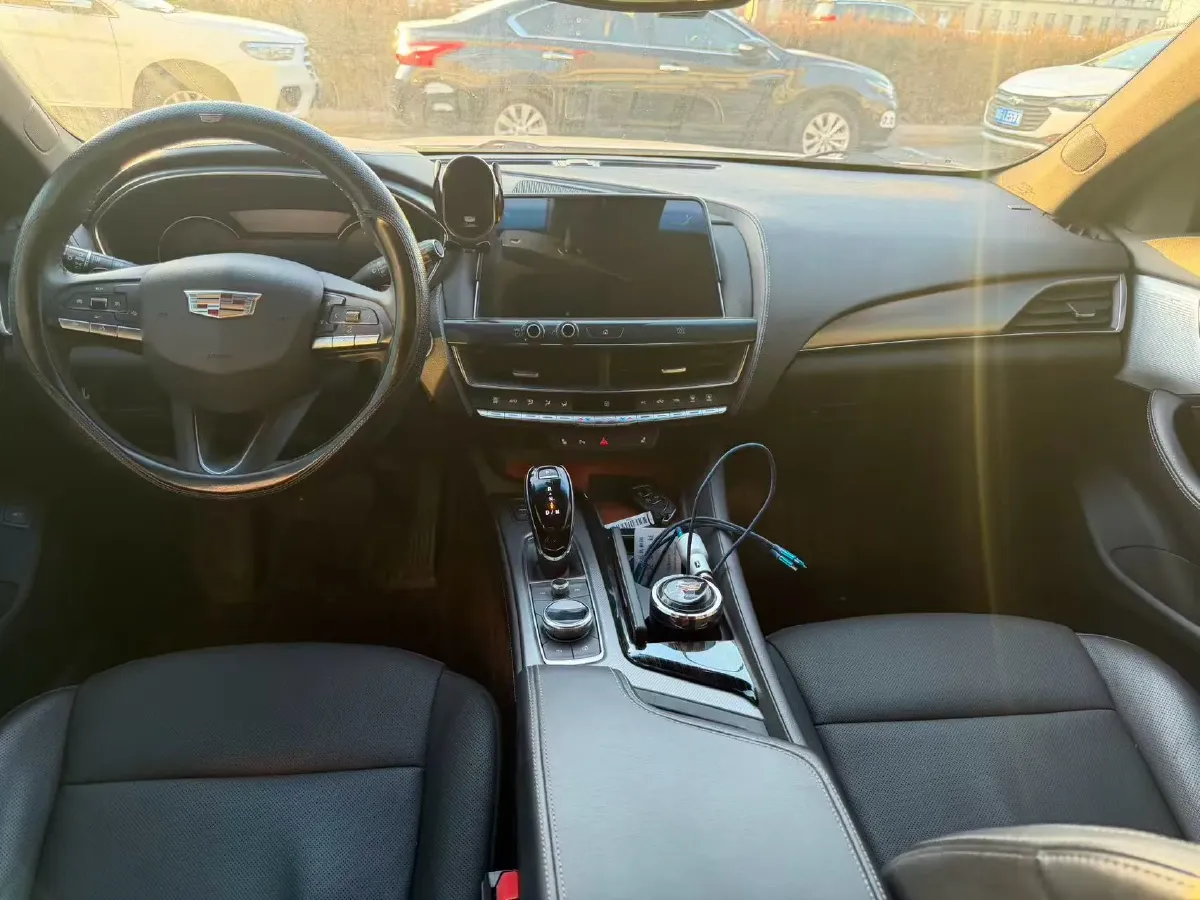 2021 Cadillac CT5 2.0T 237HP L4 10AT,autocango,china used car exporter,china ev exporter,chinese used car exporter,chinese used ev exporter