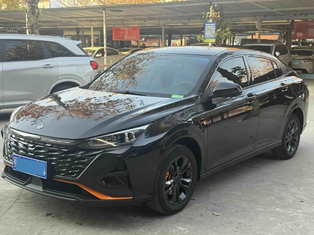 2023 DongFeng Aeolus YiXuan 1.5L 125HP L4 6DCT,autocango,china used car exporter,china ev exporter,chinese used car exporter,chinese used ev exporter