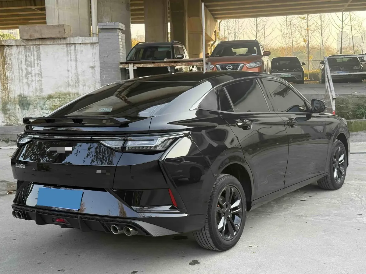 2023 DongFeng Aeolus YiXuan 1.5L 125HP L4 6DCT,autocango,china used car exporter,china ev exporter,chinese used car exporter,chinese used ev exporter