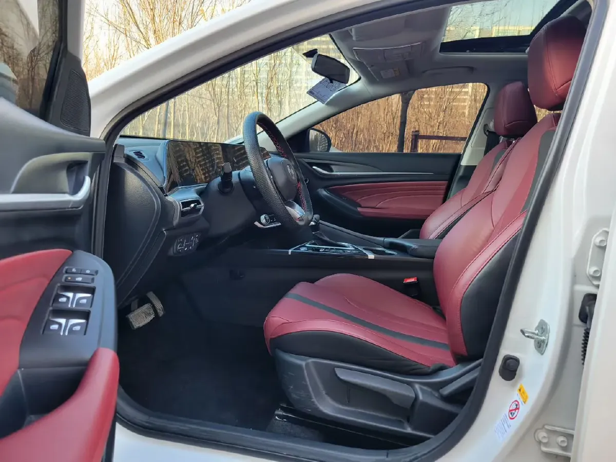 2021 ChangAn Eado 1.4T 160HP L4 7DCT,autocango,china used car exporter,china ev exporter,chinese used car exporter,chinese used ev exporter