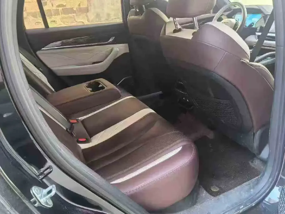 2021 Geely Monjaro 2.0T 238HP L4 8AT,autocango,china used car exporter,china ev exporter,chinese used car exporter,chinese used ev exporter